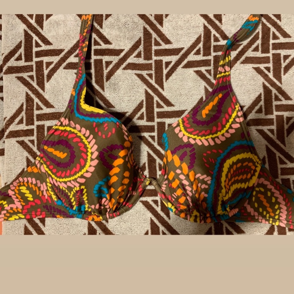 Victoria Secret Paisley Underwire Bikini Top (36C)